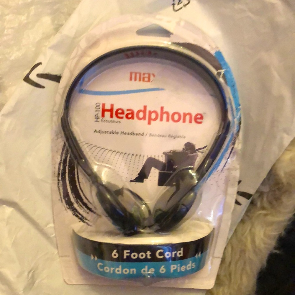 Maxell HP-100 Over-Ear Headphones